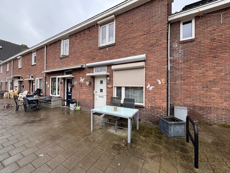 Terraced house for rent: Lariksplein 7, De Hinthamerpoort 'S-Hertogenbosch