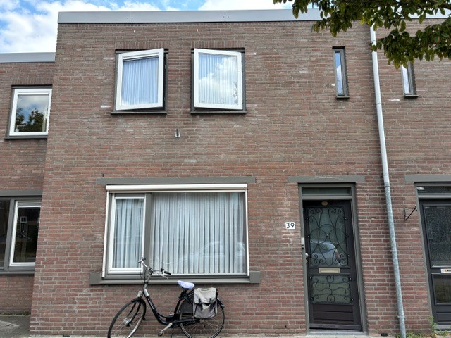 Terraced house for rent: Oostwal 39, De Bossche Pad 'S-Hertogenbosch