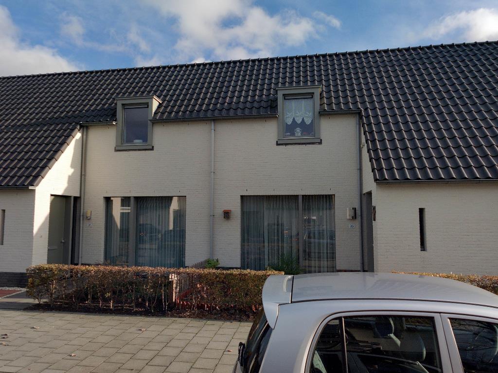 Terraced house for rent: Narcisstraat 36, Bloemenwijk Veghel