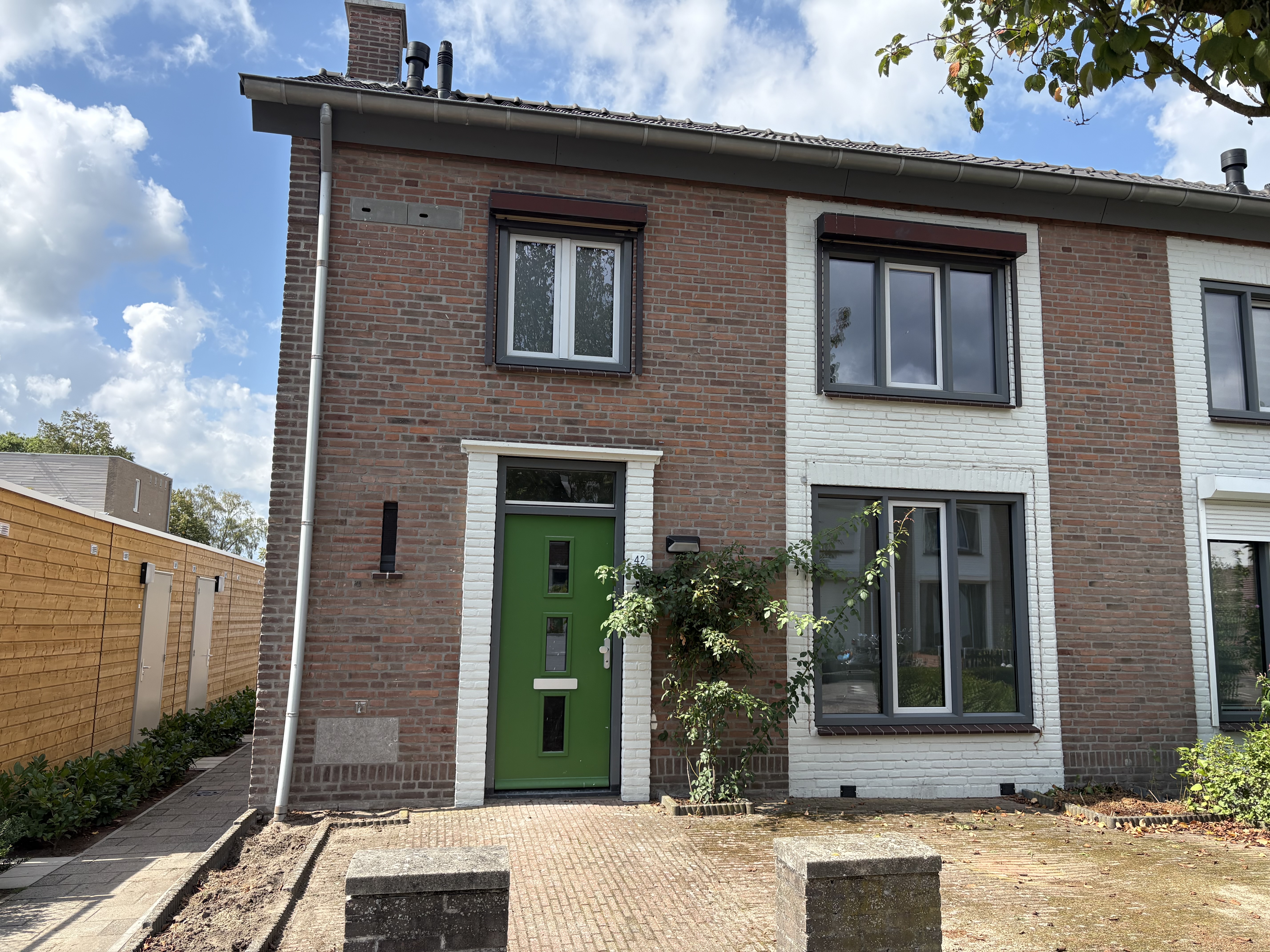 Corner house for rent: Meester Driessenstraat 42, Vliedberg Vlijmen